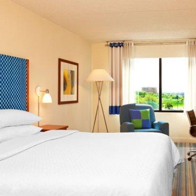 Four Points By Sheraton Airport Hotel 4*
